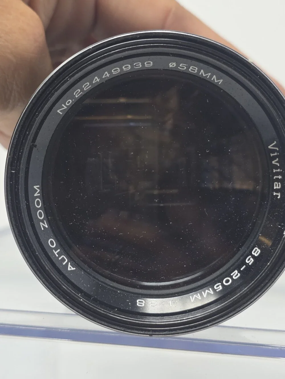 VIVITAR (by KIRON) AUTO ZOOM 85-205mm 1:3.8. M42 mount lens. Comes w/ case, cap.